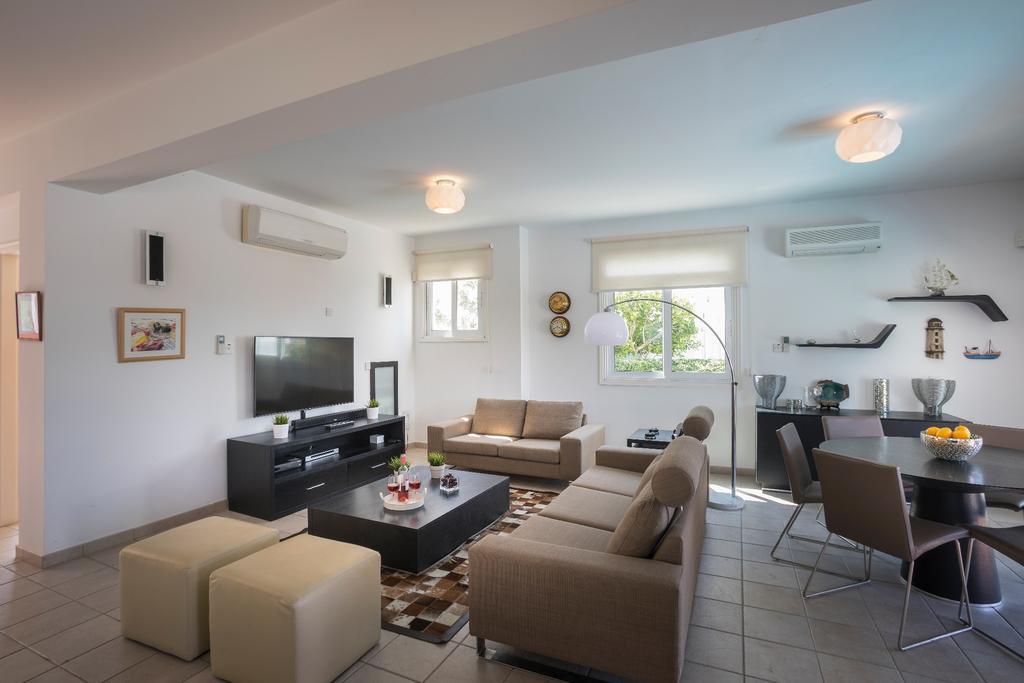 Villa Ricky Protaras Ngoại thất bức ảnh