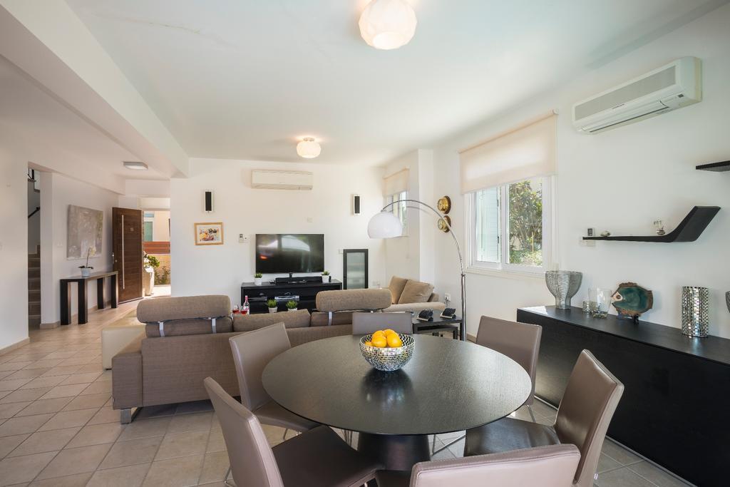 Villa Ricky Protaras Ngoại thất bức ảnh